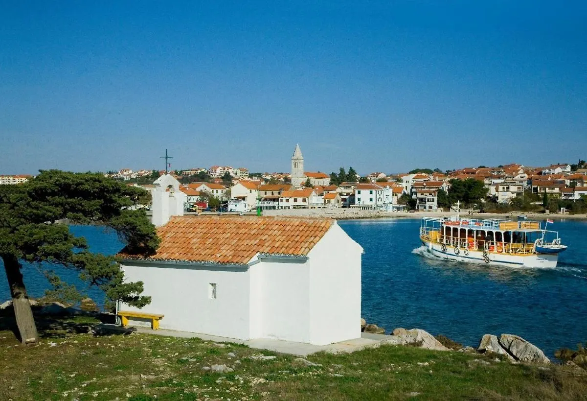 Apartmani Tri Ferala - Pakostane