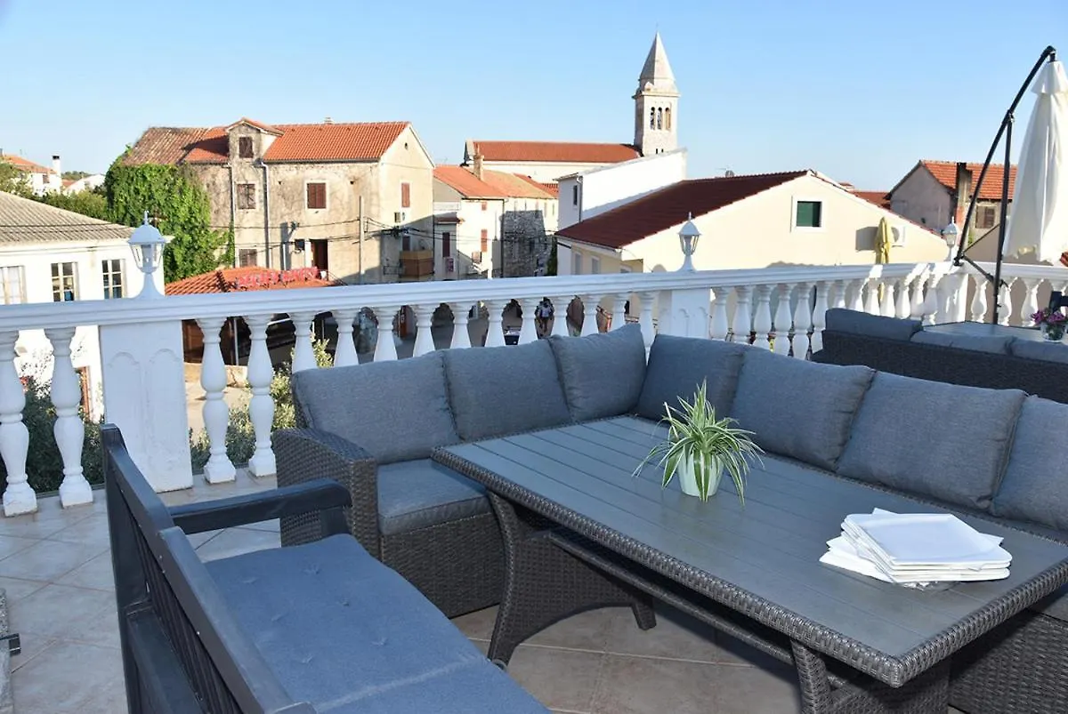 Apartmani Tri Ferala - Pakostane