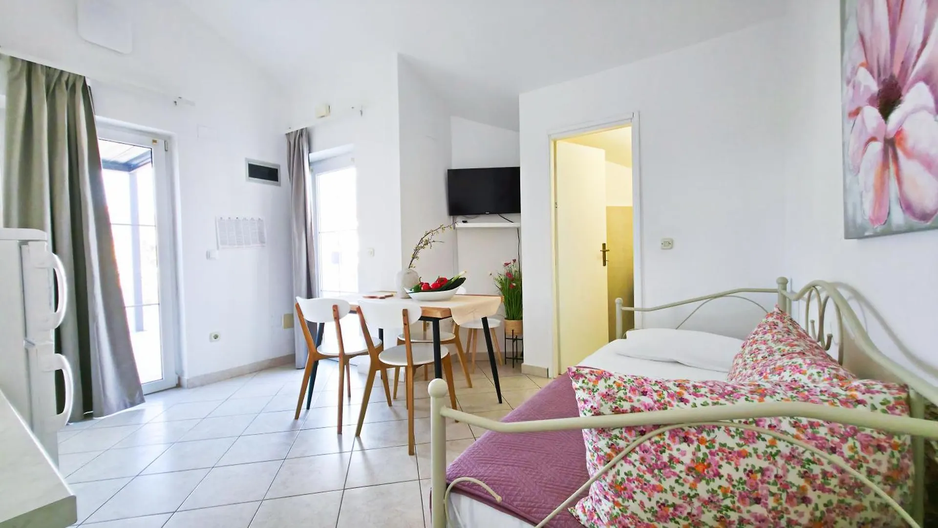 Apartmani Tri Ferala - Pakostane