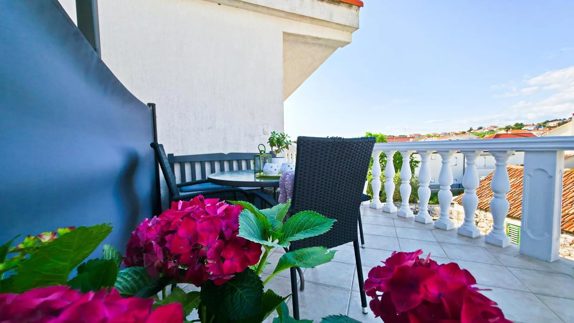 Apartmani Tri Ferala - Pakostane Croatia