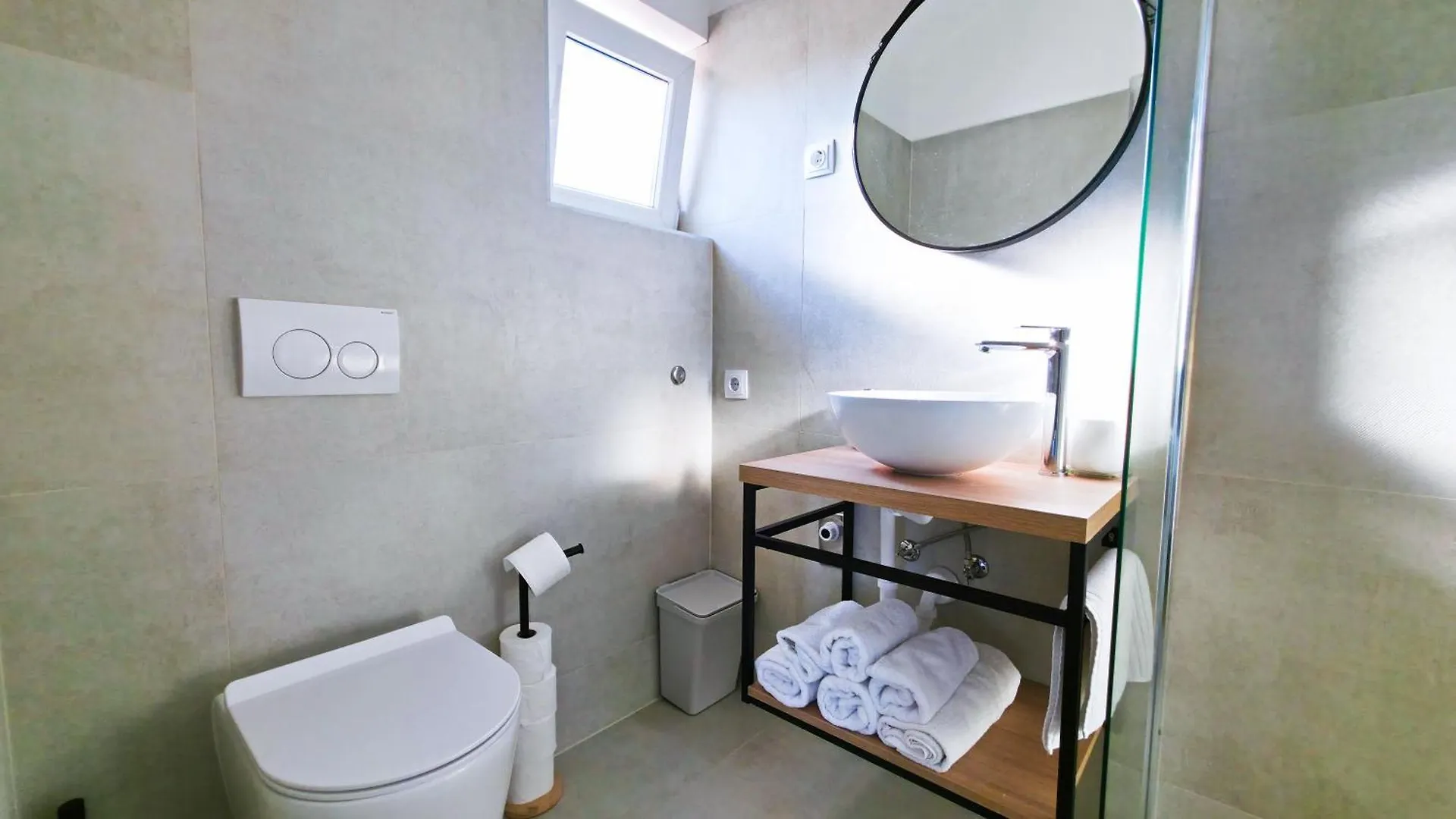 Apartmani Tri Ferala - Pakostane