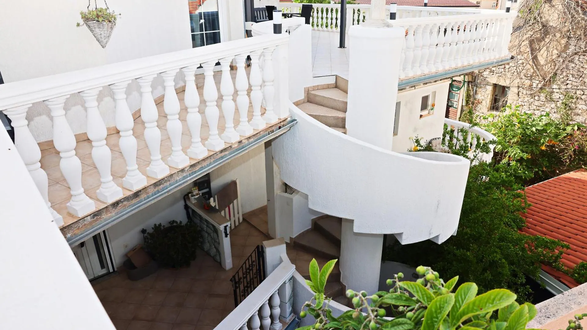 Apartmani Tri Ferala - Pakostane