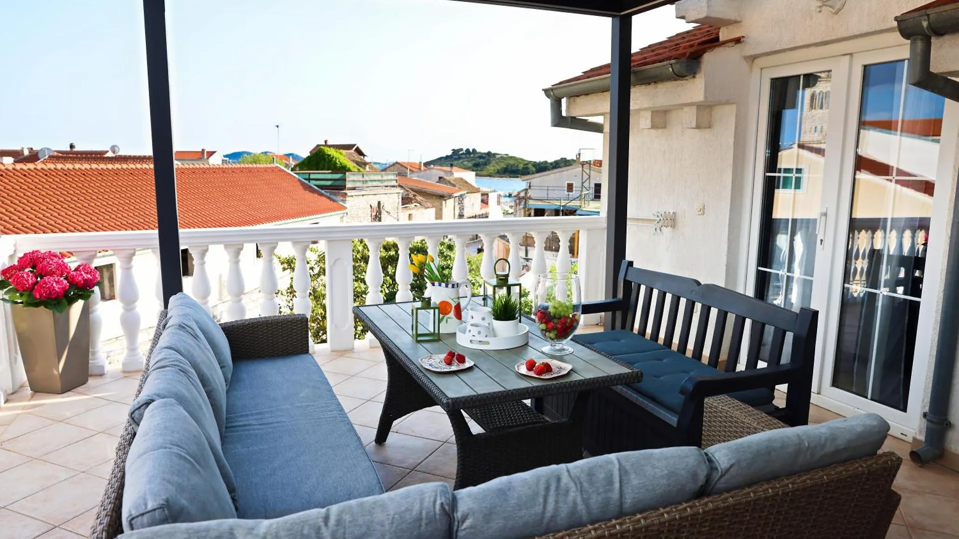 Apartmani Tri Ferala - Pakostane